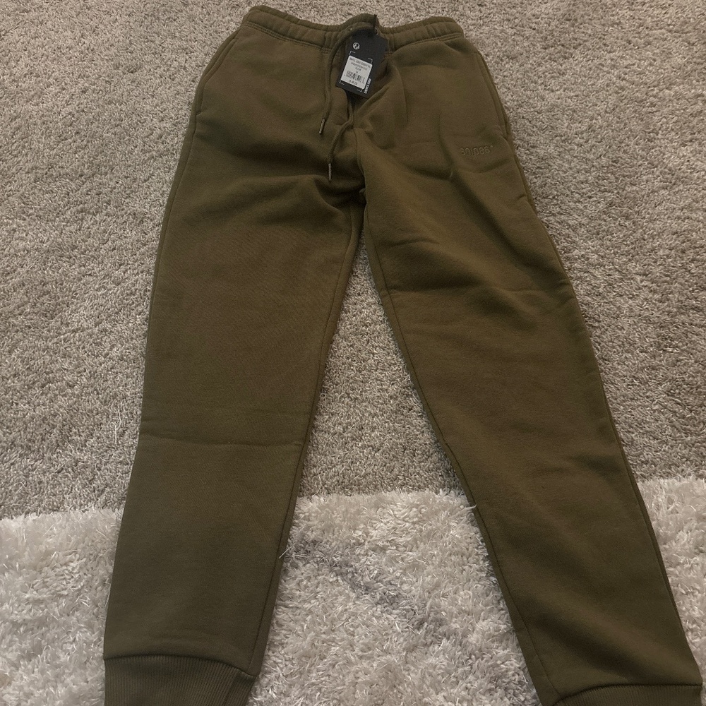 New medium olive green Snipes sweat pants